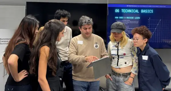 Twin Transformation in Business: Digitalization and Sustainable Management in the Circular Economy