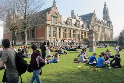 Summer School in French language and Literature