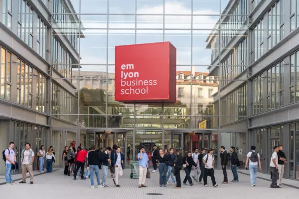 emlyon business school campus