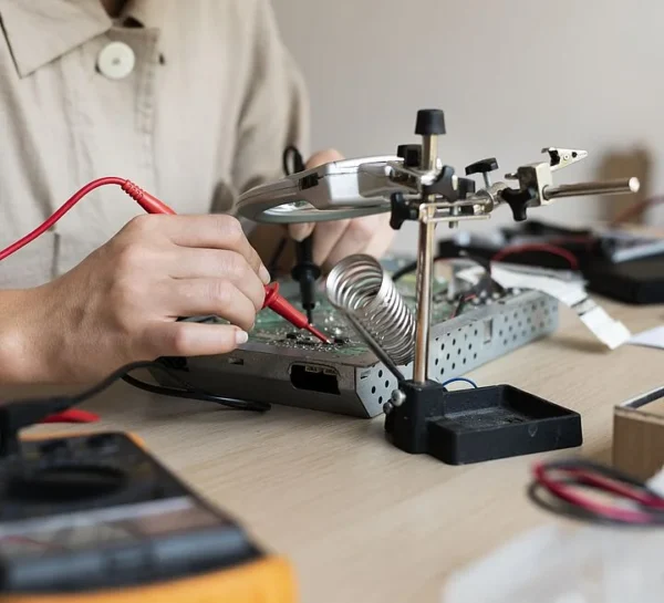 Designing Interactive Electronic Devices: A Practical Introduction